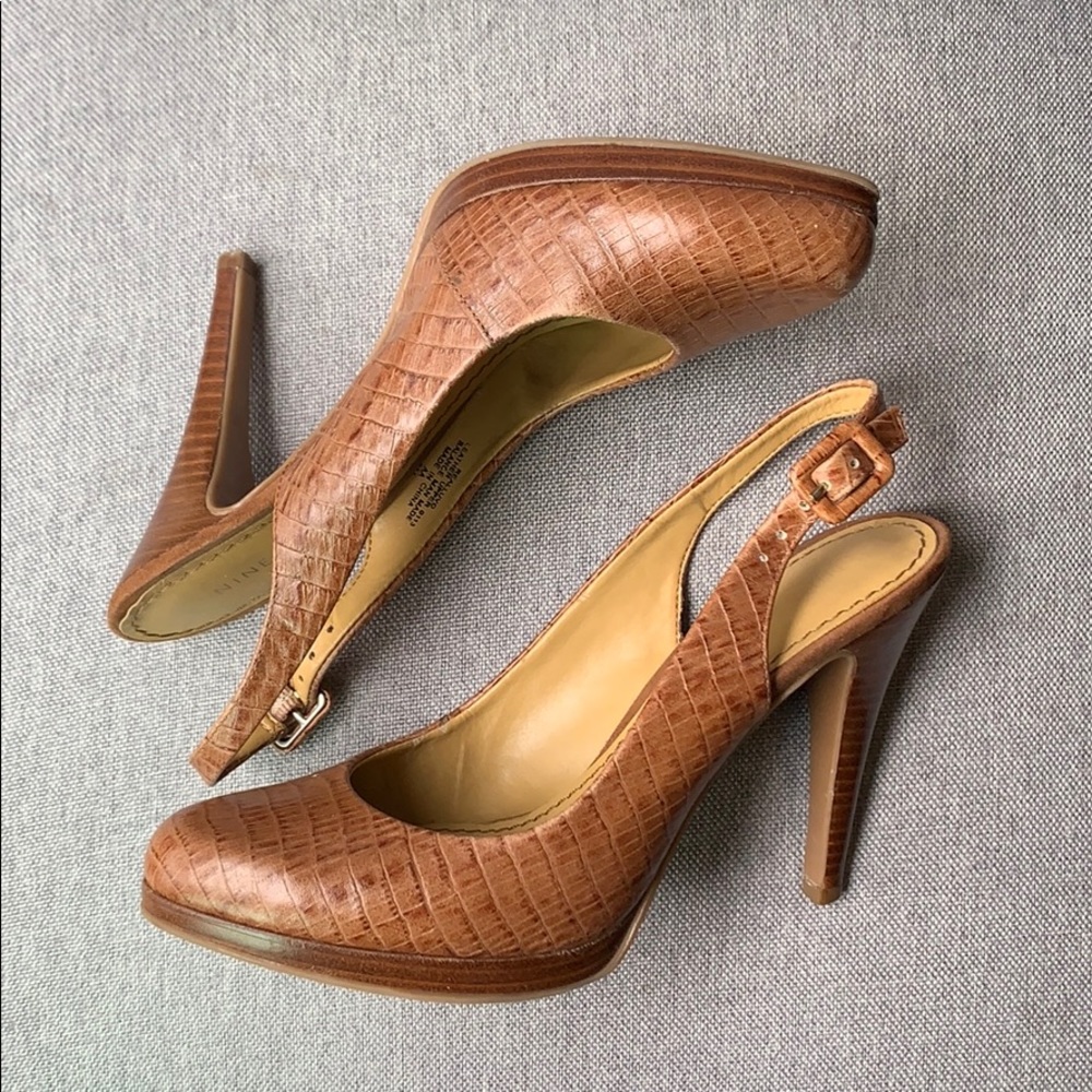 Nine West Realluvo Slingback Pumps Sz 6